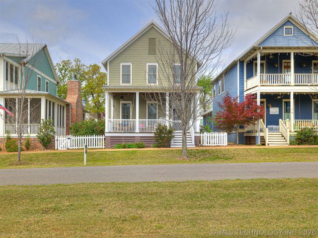 25 Boulevard, Carlton Landing, OK 74432