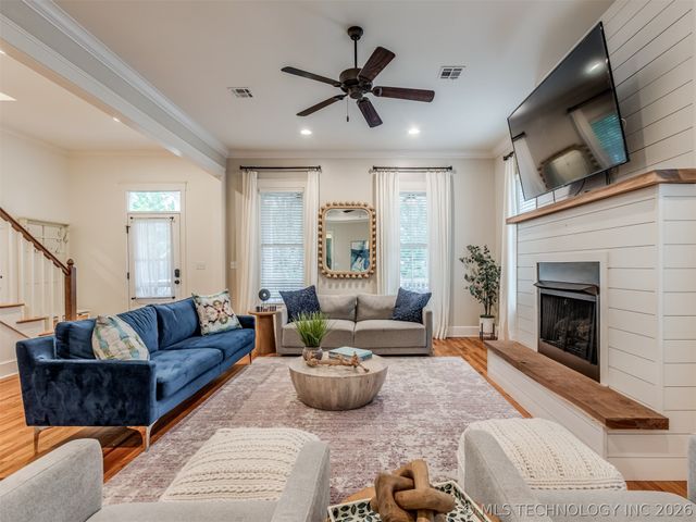 25 Boulevard, Carlton Landing, OK 74432