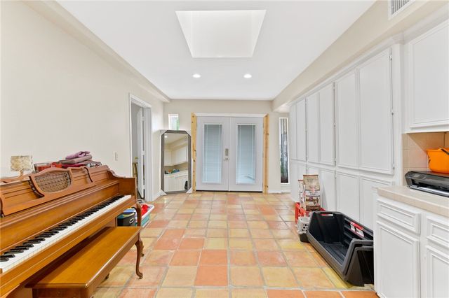 241 Chenoweth Dr, Corpus Christi, TX 78404