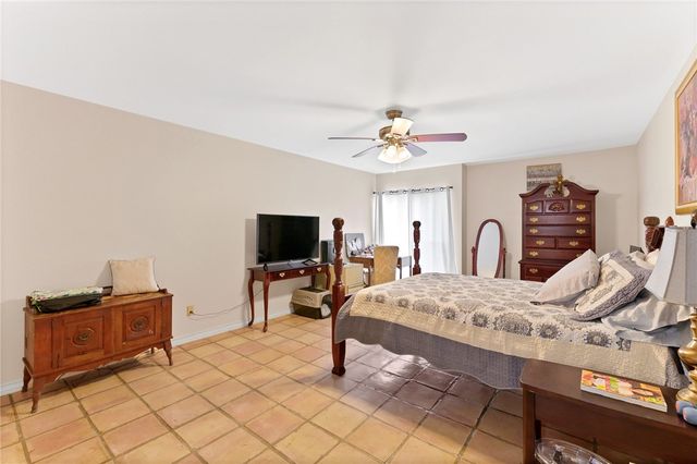 241 Chenoweth Dr, Corpus Christi, TX 78404