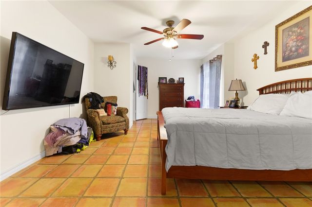 241 Chenoweth Dr, Corpus Christi, TX 78404