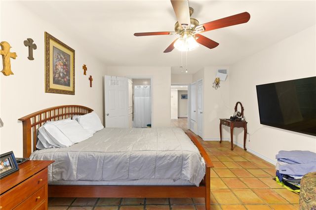 241 Chenoweth Dr, Corpus Christi, TX 78404