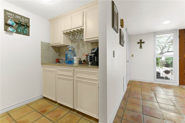 241 Chenoweth Dr, Corpus Christi, TX 78404