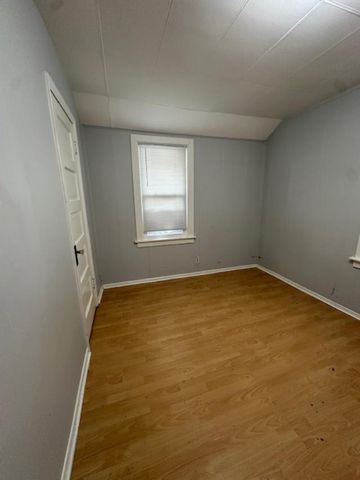 6238 W Eastwood Avenue, Chicago, IL 60630