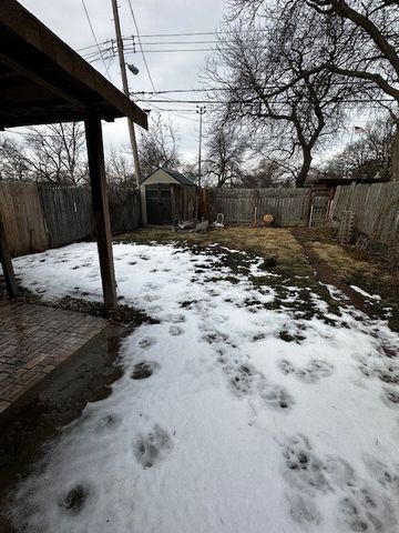 6238 W Eastwood Avenue, Chicago, IL 60630