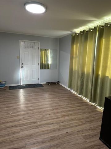 6238 W Eastwood Avenue, Chicago, IL 60630