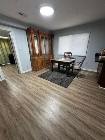 6238 W Eastwood Avenue, Chicago, IL 60630