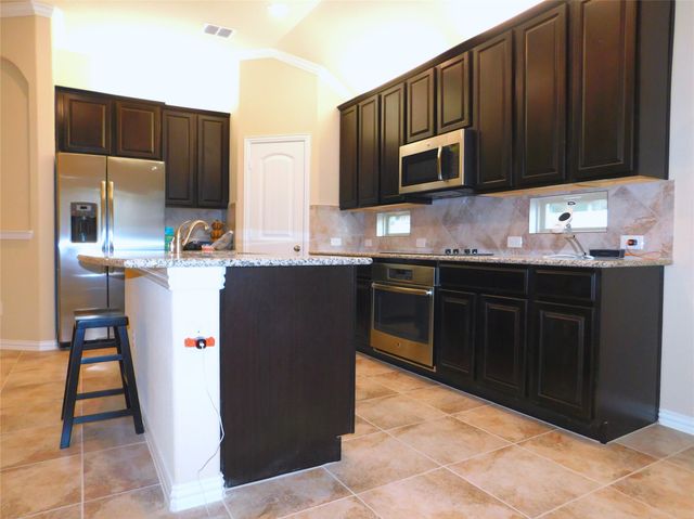 3921 Roxbury Street, Denton, TX 76210