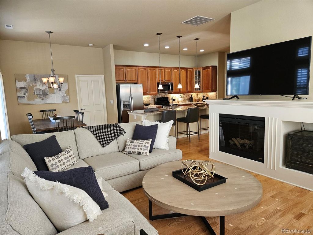 Image 12 of property listing at 9632 W Indore Drive, Littleton, CO 80128