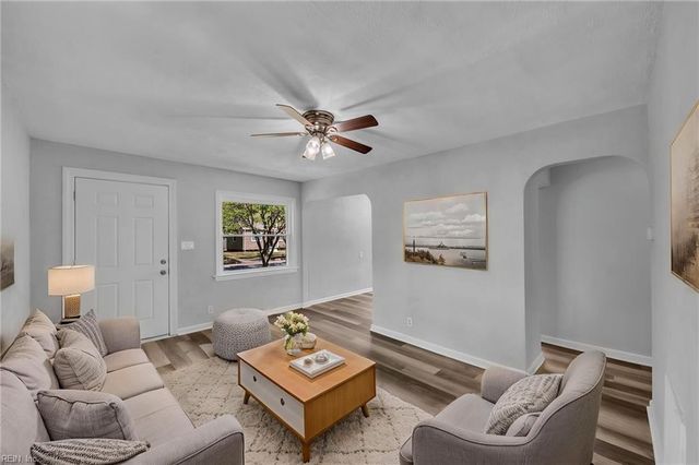 607 Sterling ST, Norfolk, VA 23505