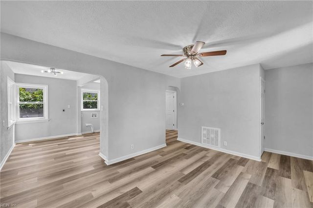 607 Sterling ST, Norfolk, VA 23505