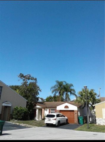 14025 Langley Place, Davie, FL 33325