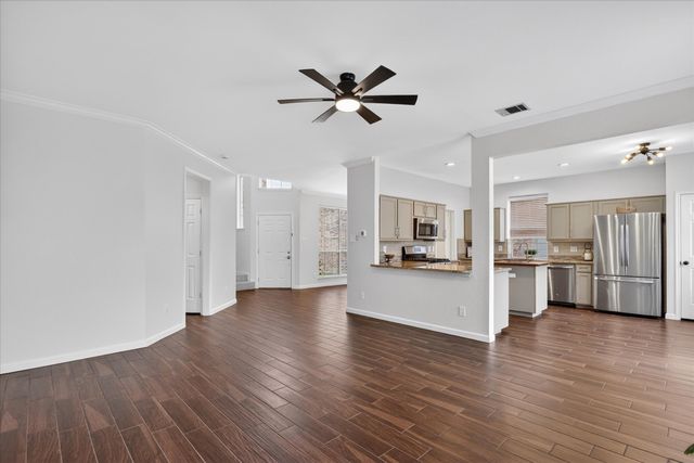 933 Highgate Drive, Lewisville, TX 75067