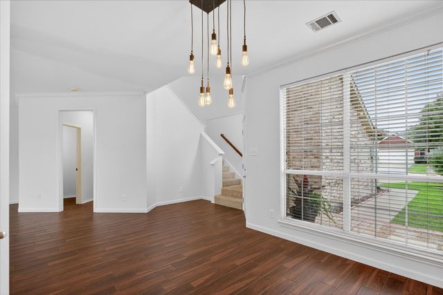 933 Highgate Drive, Lewisville, TX 75067