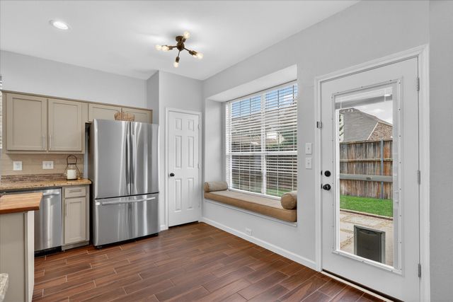 933 Highgate Drive, Lewisville, TX 75067
