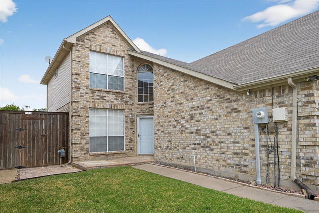 933 Highgate Drive, Lewisville, TX 75067