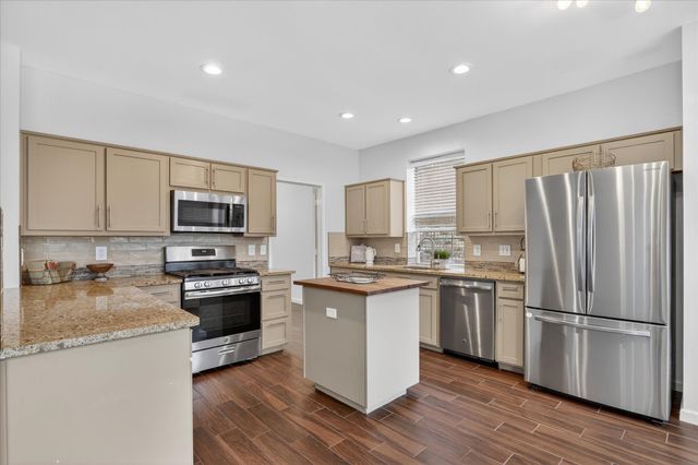 933 Highgate Drive, Lewisville, TX 75067