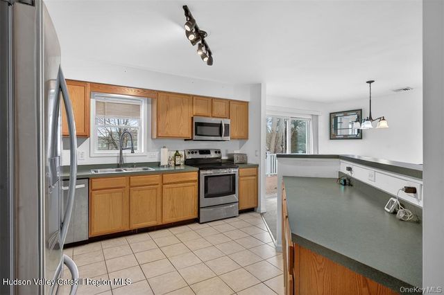 15 Wright Avenue, Hyde Park, NY 12538