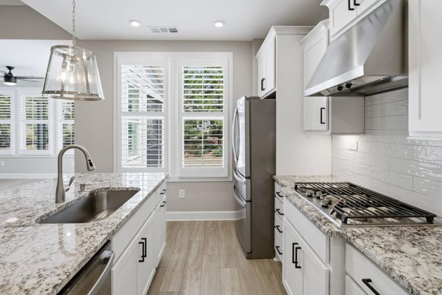 253 Chatuge Drive, Hoschton, GA 30548