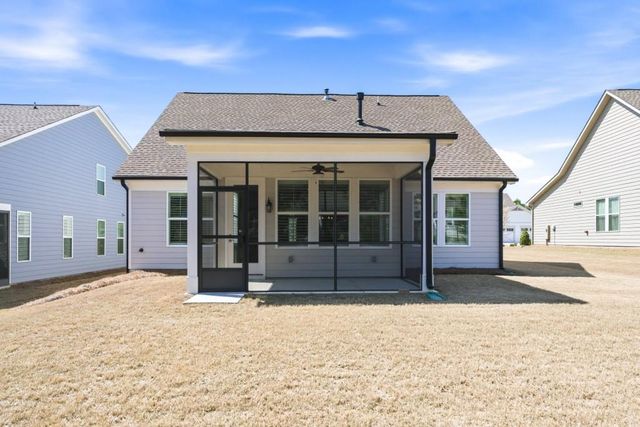 253 Chatuge Drive, Hoschton, GA 30548