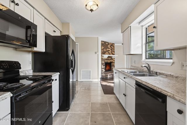 10931 MANDARIN STATION Drive E, Jacksonville, FL 32257