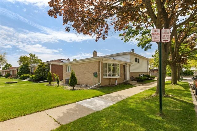 8353 N Drake Avenue, Skokie, IL 60076