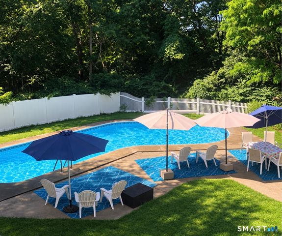 6 Overlook Drive, Old Saybrook, CT 06475