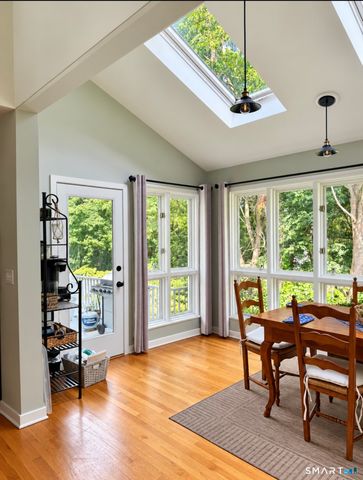 6 Overlook Drive, Old Saybrook, CT 06475