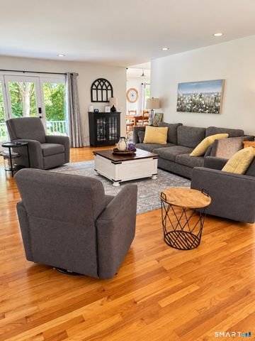 6 Overlook Drive, Old Saybrook, CT 06475