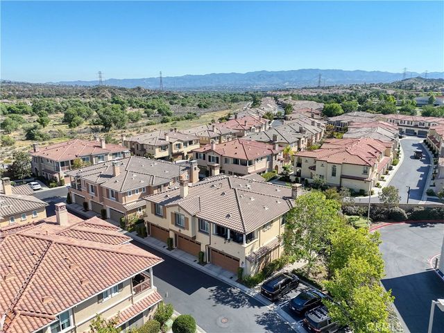 23891 Toscana, Valencia, CA 91354