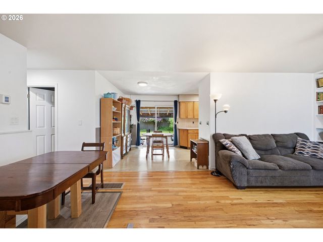 16110 Se CLAY St, Portland, OR 97233