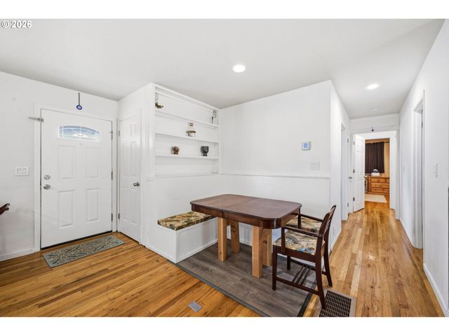 16110 Se CLAY St, Portland, OR 97233