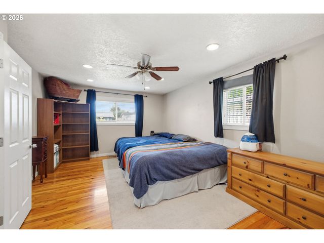 16110 Se CLAY St, Portland, OR 97233