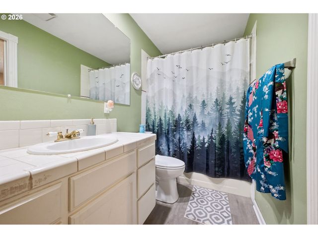 16110 Se CLAY St, Portland, OR 97233
