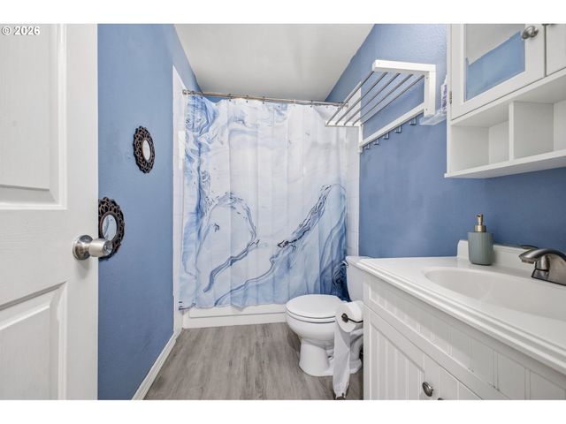 16110 Se CLAY St, Portland, OR 97233