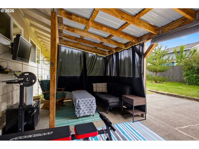 16110 Se CLAY St, Portland, OR 97233
