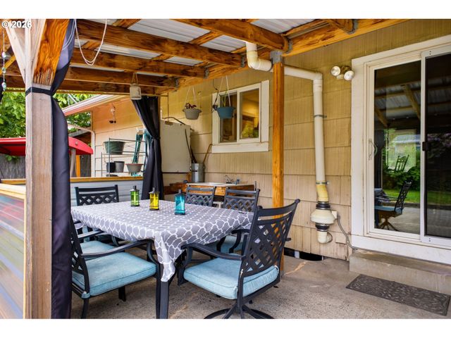 16110 Se CLAY St, Portland, OR 97233