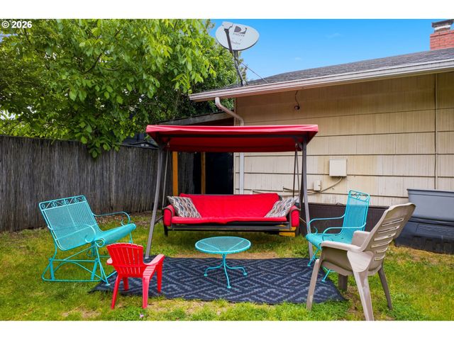 16110 Se CLAY St, Portland, OR 97233