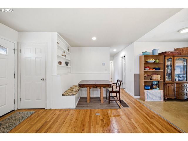 16110 Se CLAY St, Portland, OR 97233