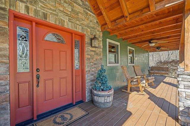 7775 Medley Amonette Rd, Silver Point, TN 38582