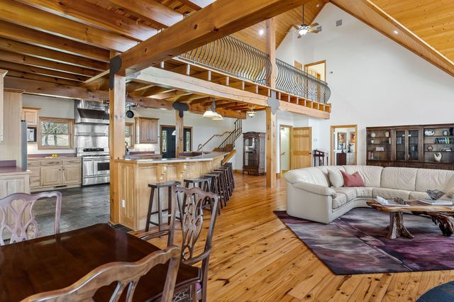 7775 Medley Amonette Rd, Silver Point, TN 38582