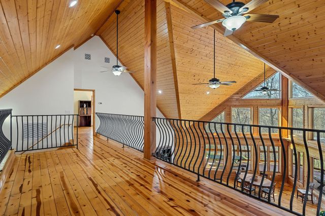 7775 Medley Amonette Rd, Silver Point, TN 38582