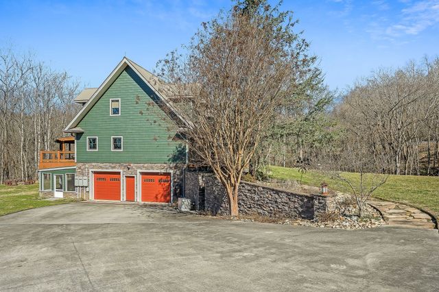 7775 Medley Amonette Rd, Silver Point, TN 38582