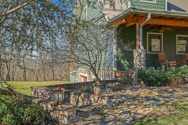 7775 Medley Amonette Rd, Silver Point, TN 38582