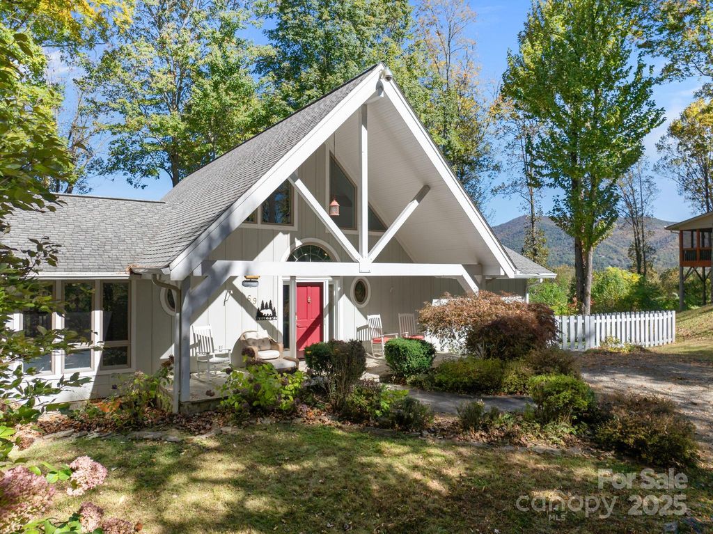 69 Blowing Ridge Lane, Sylva, NC 28779