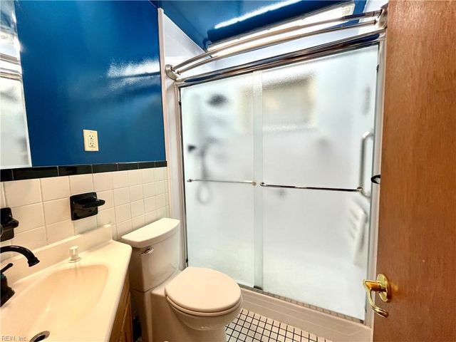 9620 Whit AVE, Norfolk, VA 23503