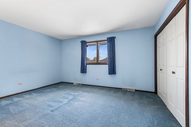 11852 Oregon Trail, Orland Park, IL 60467
