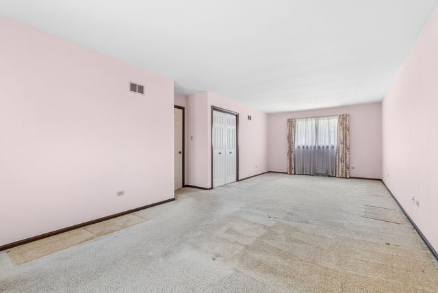 11852 Oregon Trail, Orland Park, IL 60467