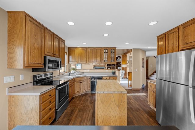 4199 Brookside Drive, Marion, IA 52302