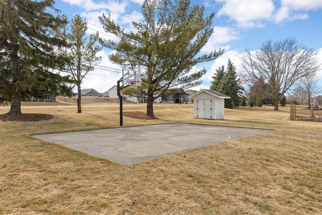 4199 Brookside Drive, Marion, IA 52302